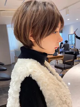 ショート カラー Aster 店長 れおんのヘアスタイル