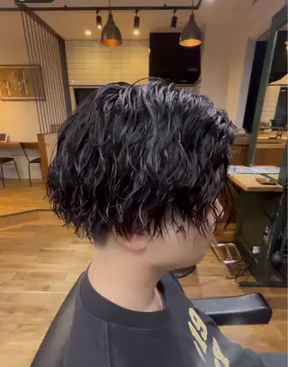 パーマ メンズ ミディアム 怪我の為1ヶ月程 お休みします🙇のヘアスタイル