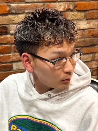 ショート パーマ メンズ 野川 純麗のヘアスタイル