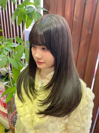 ロング カラー duaPAPASS 森本歩のヘアスタイル