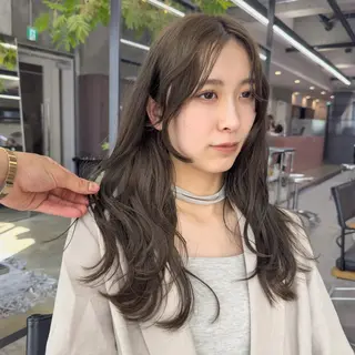 ロング カラー 岡本康平/ケアブリ ーチ/ダブルカラーのヘアスタイル
