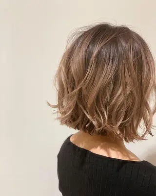 ショート カラー ヘアアレンジ Kirina/ 茨木/髪質改善のヘアスタイル
