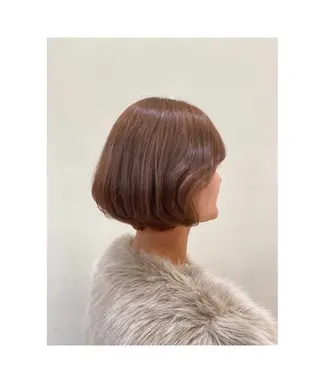 カラー 新嵩 真理のヘアスタイル