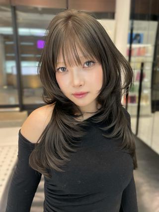 セミロング カラー トレンドレイヤー🦋 AYAKAのヘアスタイル