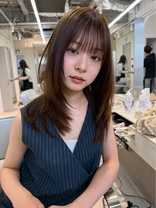 ミディアム 芝 﨑のヘアスタイル