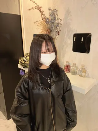 ミディアム ハナダ メイのヘアスタイル