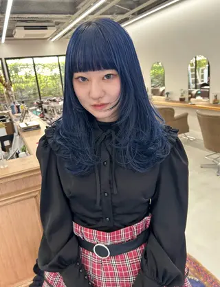 セミロング カラー パーマ ヘアアレンジ デザインカラー/ボブ ブリーチカラー/ユリのヘアスタイル