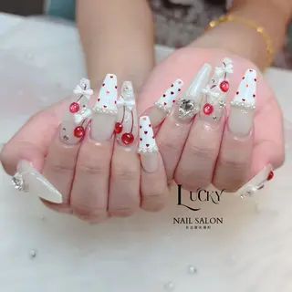ネイル Lucky Nail Salonのネイルデザイン