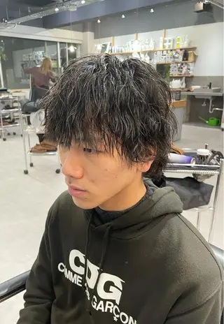 パーマ メンズ レイヤーカット 西村あきやのヘアスタイル