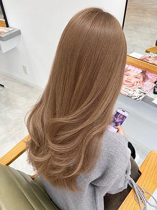 ロング カラー moi Blanc/ Aoyagiのヘアスタイル