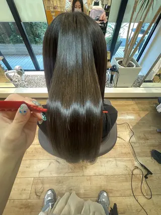 セミロング 伊藤 未奈のヘアスタイル