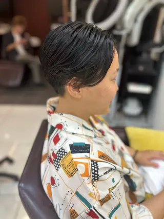 ショート 石井 麻鈴のヘアスタイル