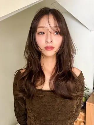 ロング カラー 三野宮 莉羽のヘアスタイル
