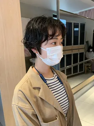 ショート パーマ 柔らか透け感カラー 🌿ムロヤリョウスケのヘアスタイル