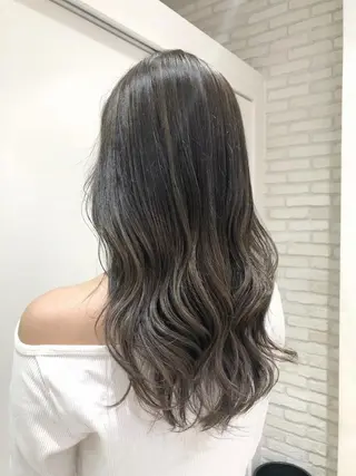 ロング カラー 大平 美沙のヘアスタイル