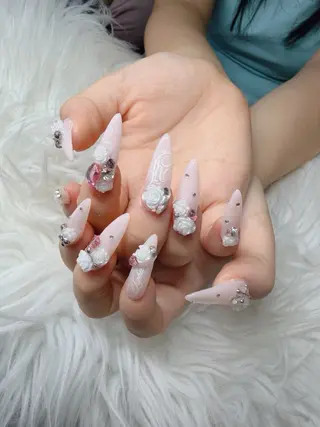 ネイル Lee Nailsのネイルデザイン
