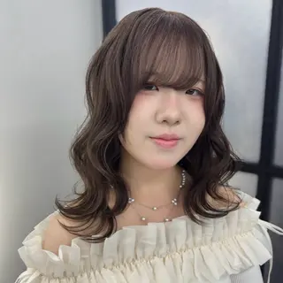 セミロング カラー Ren. 🦋デザインカラーのヘアスタイル