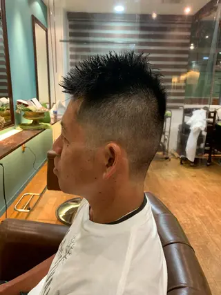 メンズ カット特化美容師 齋藤桐のヘアスタイル