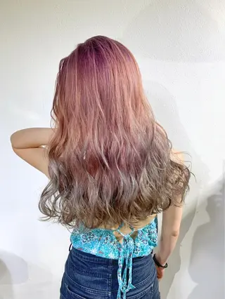 ロング カラー ミルクティーベージュ ブリーチ 店長 清水のヘアスタイル