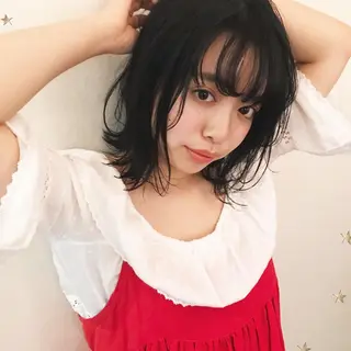 ミディアム カラー 市川 千夏のヘアスタイル