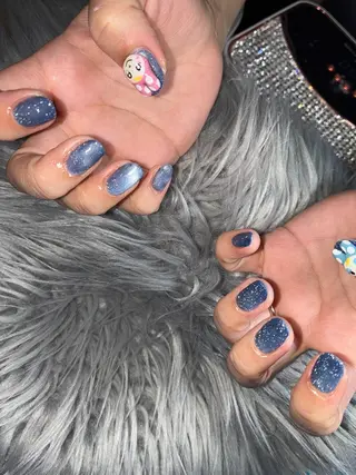 ショート YOKOSUKA NAILS💅🩶のネイルデザイン