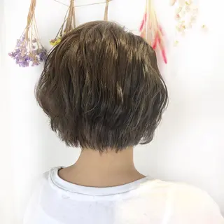 ショート カラー 小顔レイヤー/ ベージュ🤍Rieのヘアスタイル