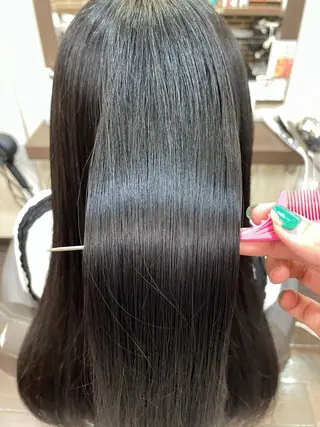 ロング カラー 個性派ネイル 🌼 ハルカ ♡の眉毛・アイブロウイメージ