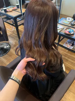 ロング 新倉 あかねのヘアスタイル