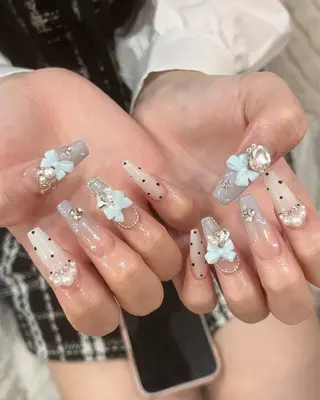 ネイル Nail salon Rhonaのネイルデザイン