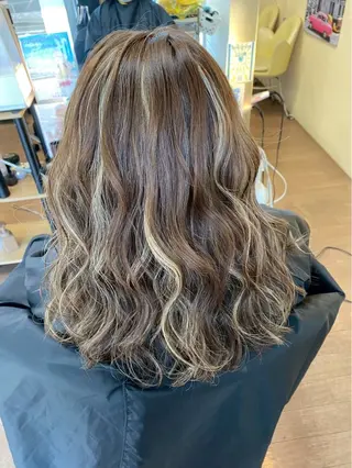 セミロング カラー ANSA  hair かいりのヘアスタイル