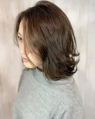 ミディアム 石沢 知康 丁寧カウンセリングのヘアスタイル