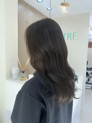 ロング カラー 中村 佳歩のヘアスタイル