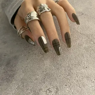 ネイル Ray. ／綺麗目ニュアンスのネイルデザイン