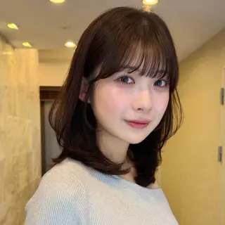 ミディアム カラー 顔周りレイヤー꙳⋆ ミディアム⌇SAKIのヘアスタイル
