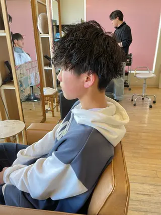 パーマ メンズ 村松 寛太のヘアスタイル