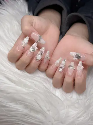 ネイル Lee Nailsのネイルデザイン