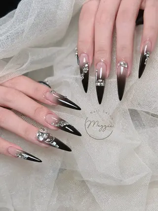 ネイル Maggie Nail🦩のネイルデザイン