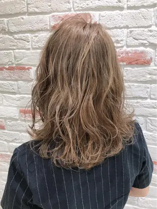 セミロング 新宿 木下拓哉のヘアスタイル