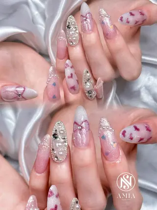 ミディアム 🌟AMIA BEAUTY🌟のネイルデザイン