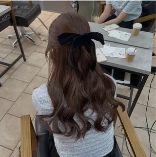 カラー 中山 ちかのヘアスタイル