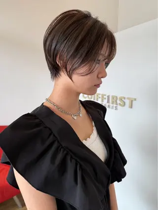 ショート カラー 長谷川 賢治のヘアスタイル
