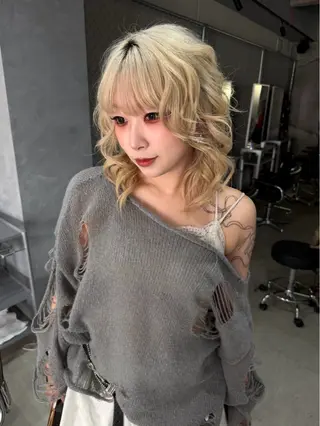 ミディアム カラー RIHO🎀栄 ハイトーン×顔周りのヘアスタイル
