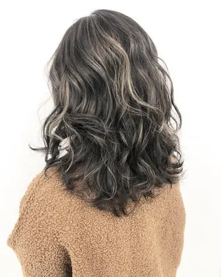 セミロング カットモデル急募🌈 技術責任者久保のヘアスタイル