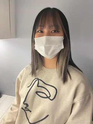 ミディアム 松田 アカリのヘアスタイル