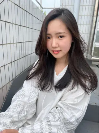 ロング yuu/髪質改善 カラー🌛のヘアスタイル