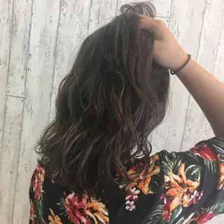 ミディアム カラー Kaede .のヘアスタイル