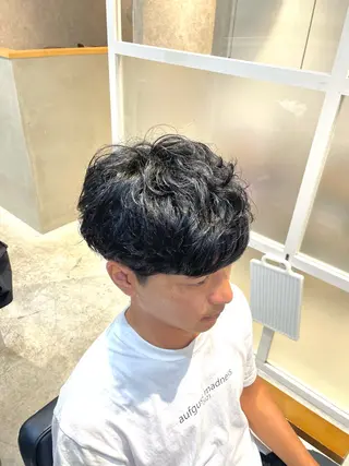 ショート メンズパーマ🌟 吉澤慶一郎のヘアスタイル