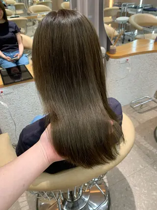 セミロング カラー 💖クボ モモ💖のヘアスタイル
