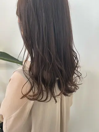 セミロング カラー 大久保 梨音のヘアスタイル