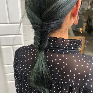 セミロング カラー やまさきえりこ ニュアンスパーマのヘアスタイル
